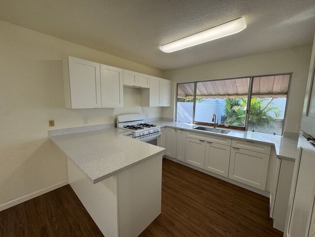 Building Photo - For Rent - 91-1054 Meahale Pl.