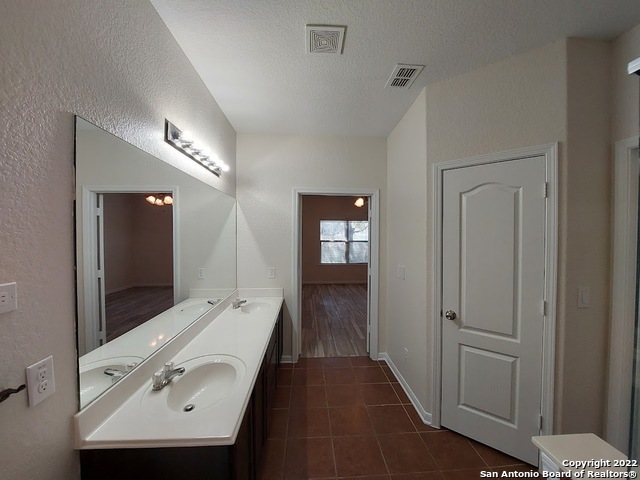 Building Photo - 10610 Cosmos Canyon