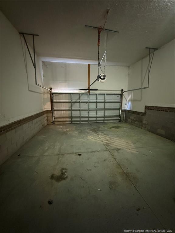 Building Photo - 4401 Wavetree Dr