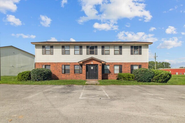 Primary Photo - 107 Ravenwood Dr
