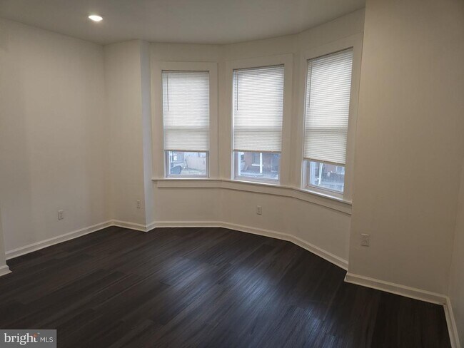 Building Photo - 423 N 52nd St