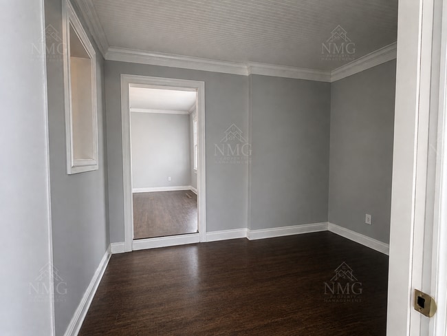 Building Photo - 310 Hartfield St