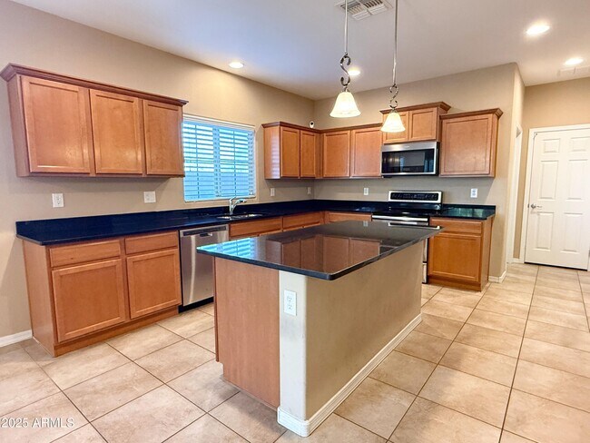 Building Photo - 2146 Scully Dr