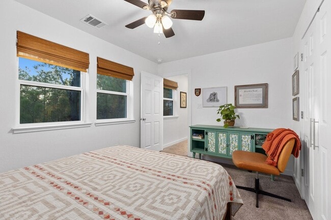 Building Photo - 326 Tahitian Dr