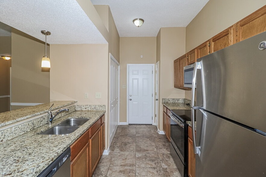 Building Photo - 7101 Market Square Dr