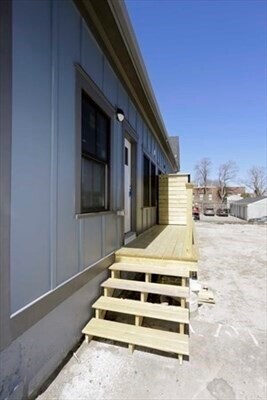 Building Photo - 1504 Purchase St