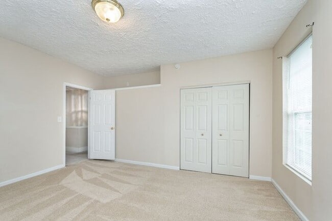 Building Photo - Beautiful Home near Downtown Noblesville