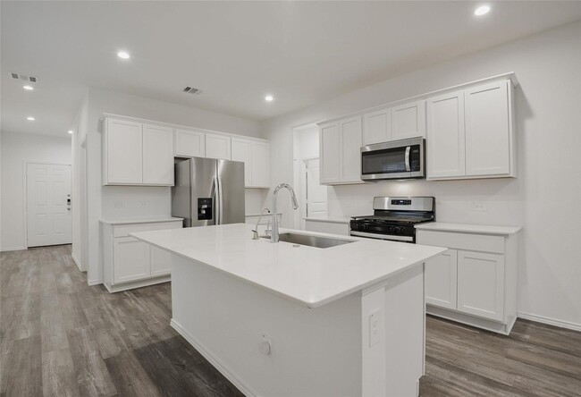 Building Photo - 1055 Llano Trl