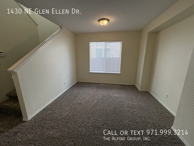 Building Photo - 1430 NE Glen Ellen Dr