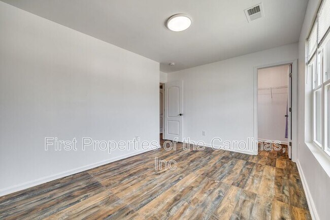 Building Photo - 1131 Ava Trail Ln
