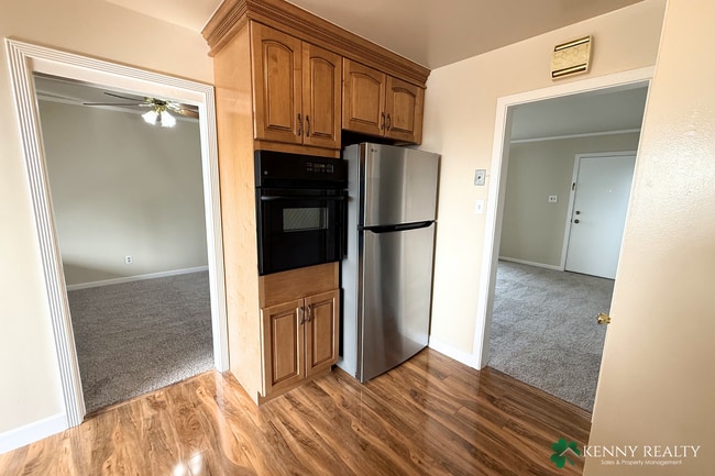 Building Photo - Bright 3-Bedroom Home with Large Backyard in South San Francisco