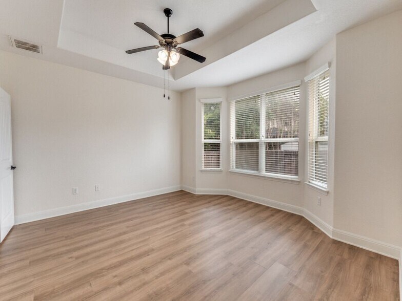 Building Photo - 229 Gardner