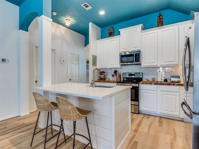 Building Photo - 508 Hackberry Dr