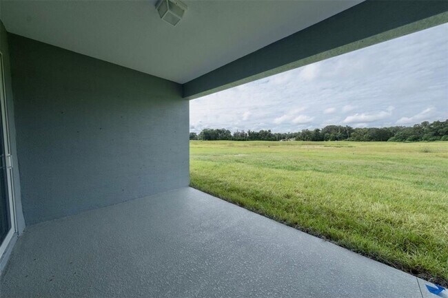 Building Photo - Executive 4/3 Rental