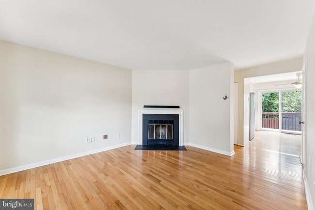 Building Photo - 6101 Bristol Way