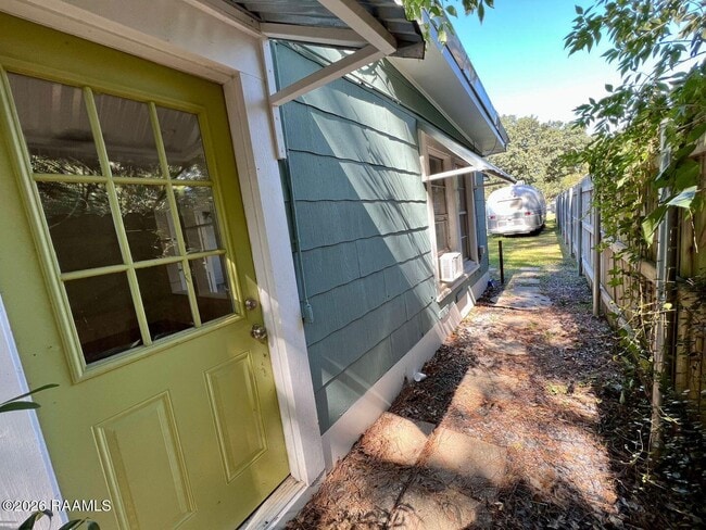 Building Photo - 503 Southdown Pl