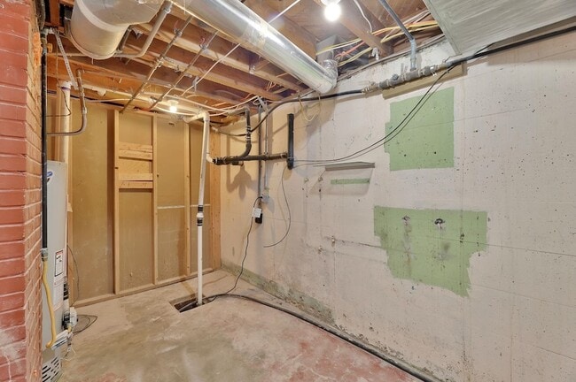 Building Photo - 230 S Minneapolis St