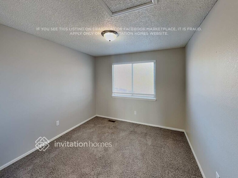 Building Photo - 11001 Benton St