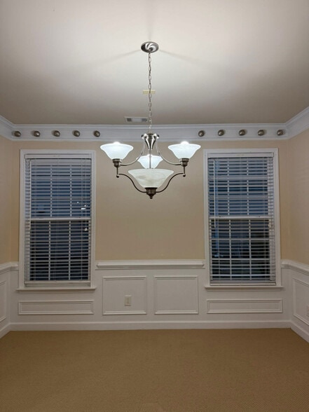 Building Photo - 4770 Shiloh Springs Rd