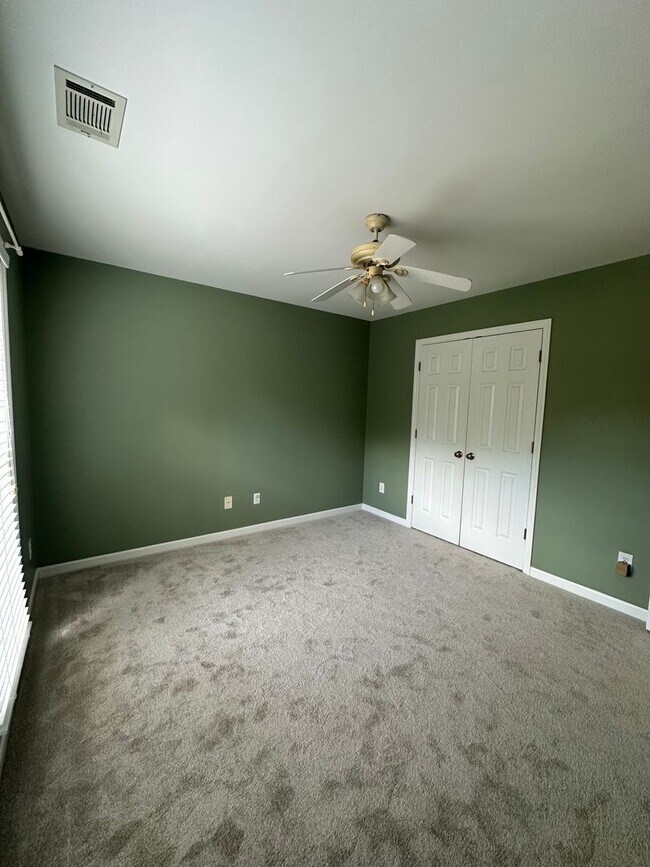 Building Photo - Move-In ready 3-bedroom 2-bathroom house on the Eastside