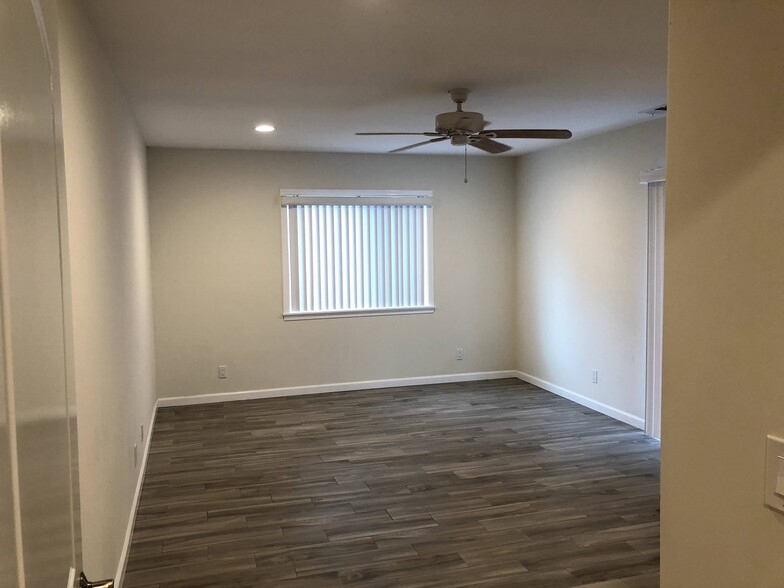 Building Photo - 17011 La Salle Ave