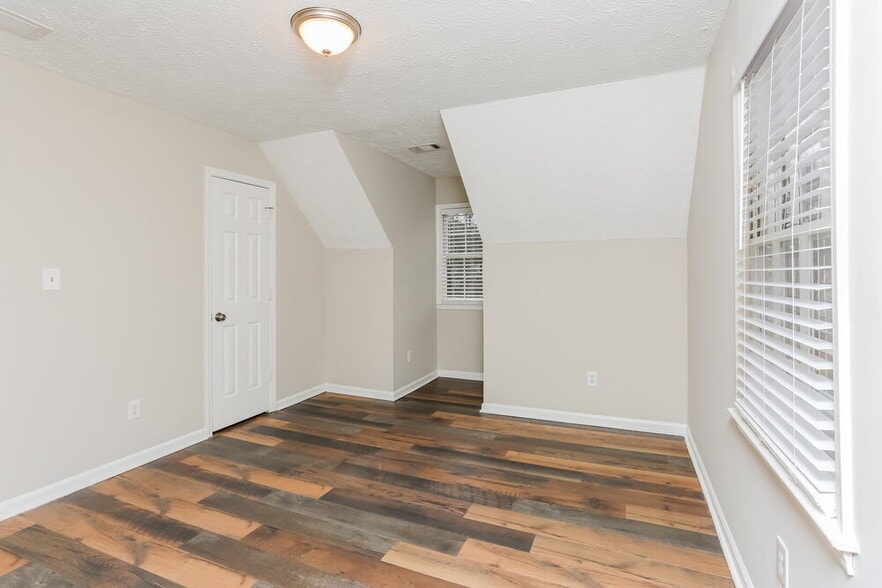 Building Photo - 430 Ashley Way