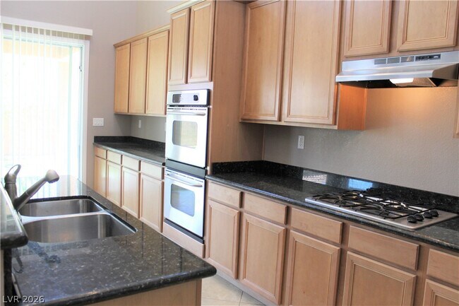 Building Photo - 9746 Mount Del Mar St