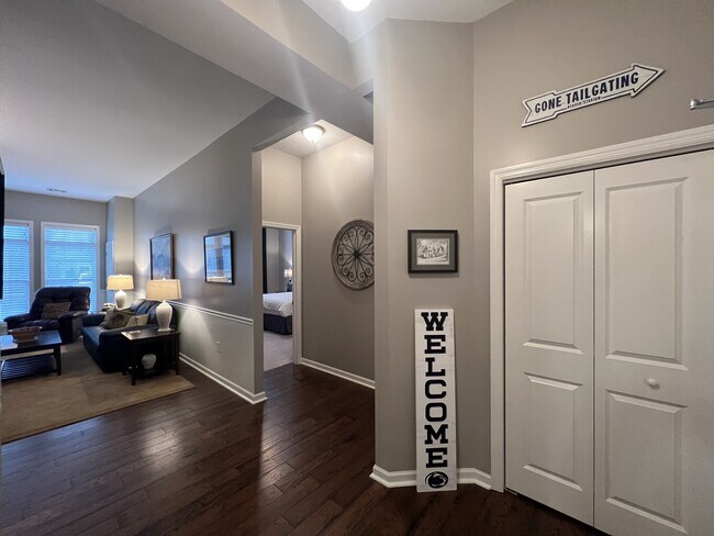 Entry - 200 Jefferson Ave