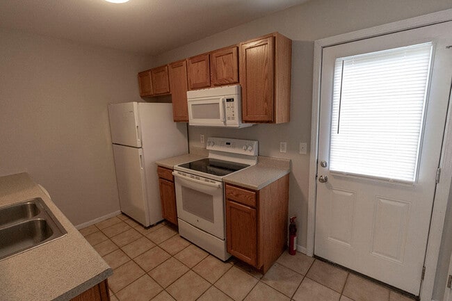 Building Photo - 5810 Canaveral Dr
