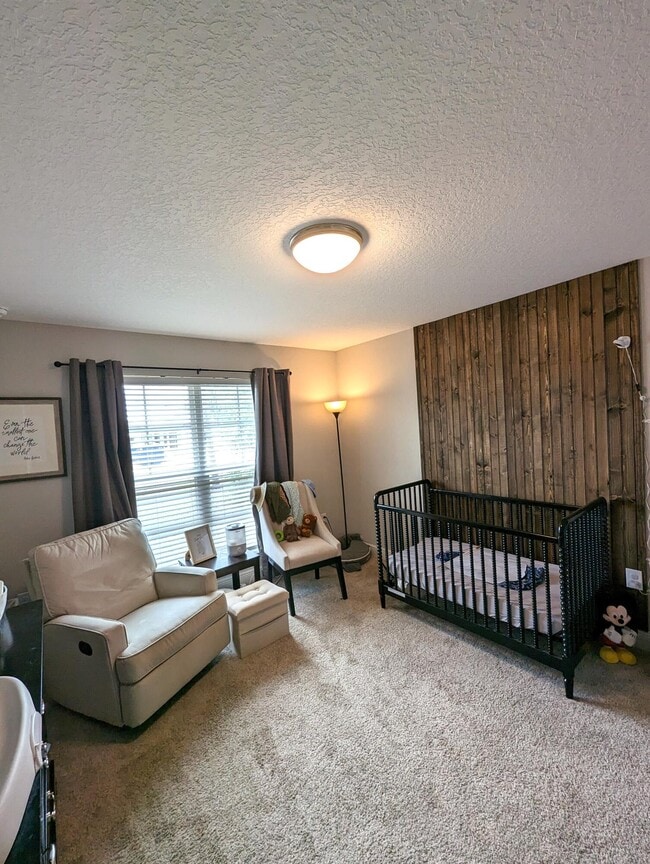 Building Photo - 1609 Ponderosa Dr