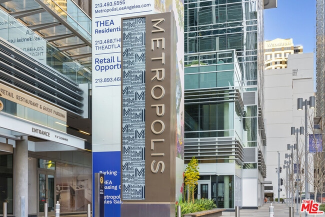 Building Photo - 877 Francisco St