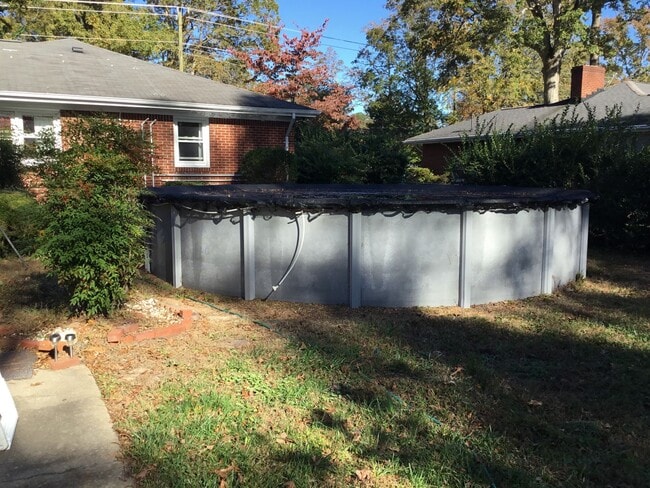 Building Photo - Recently updated ranch in Thoroughgood!