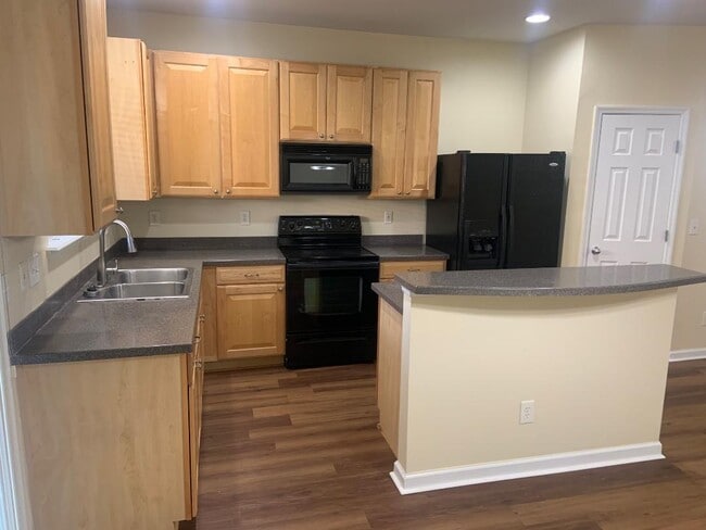 Building Photo - 2359 Sunset Bluff Dr