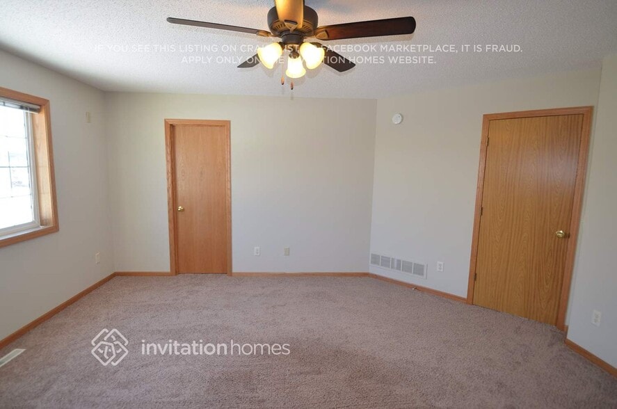Building Photo - 930 118th Ln NE