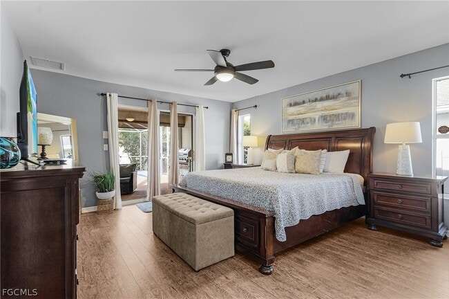 Building Photo - 4002 Oasis Blvd