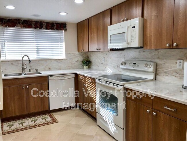 Building Photo - 500 S Farrell Dr