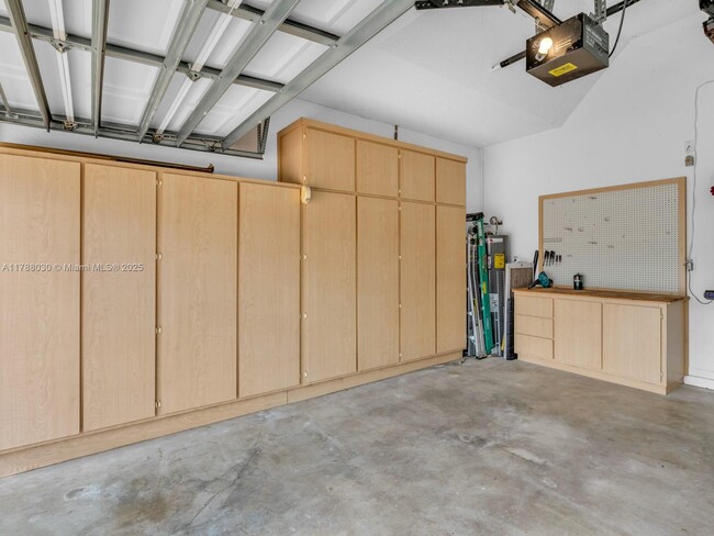 Building Photo - 7676 Eagle Point Dr