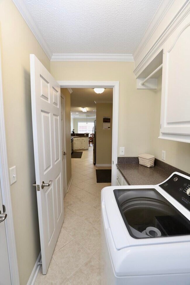 Building Photo - 3196 Daufaskie Rd