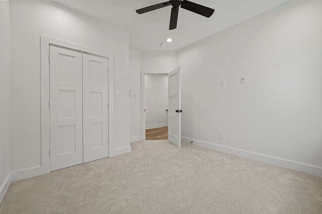 Building Photo - 8419 Venus St