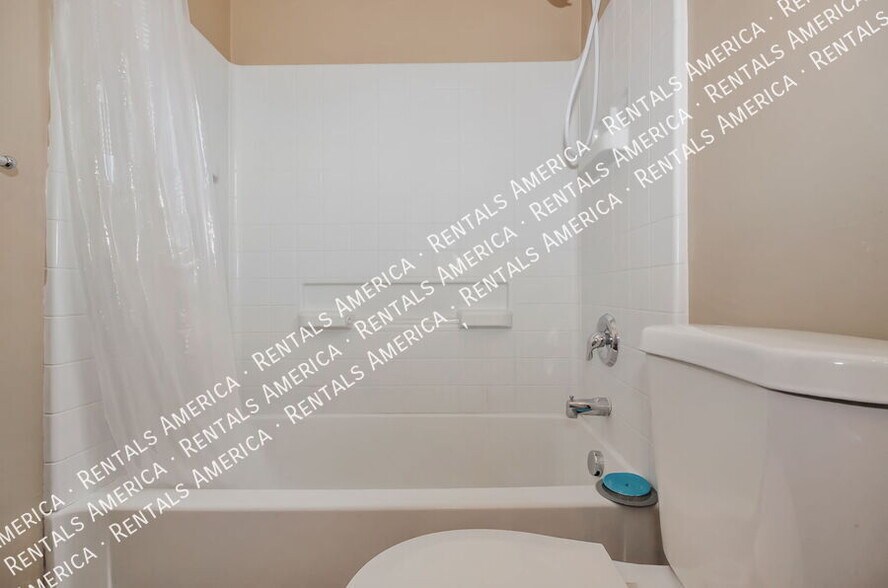 Building Photo - 60903 Silky Mane Dr