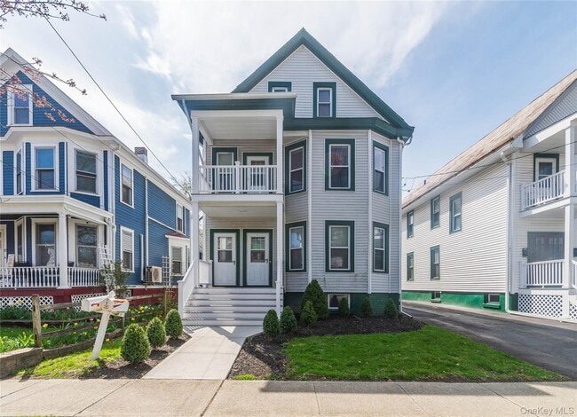 Building Photo - 15 Taylor Ave