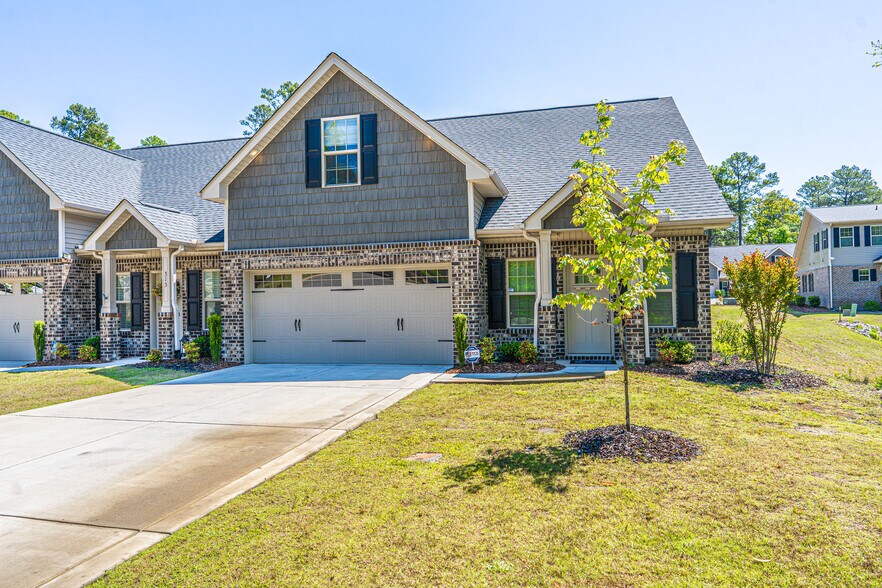 Building Photo - 315 Mashie Ct