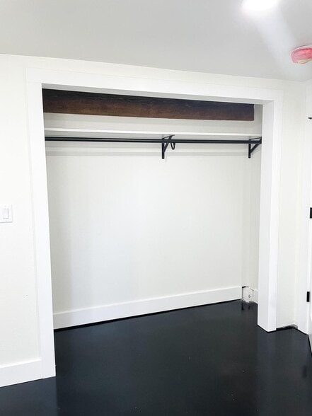 Building Photo - 1882 Loras Blvd