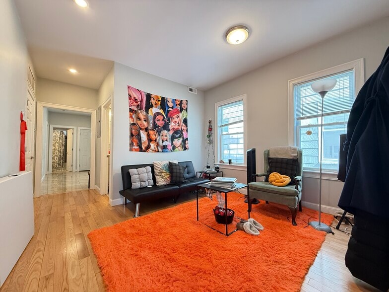 Building Photo - 73 Newbury St