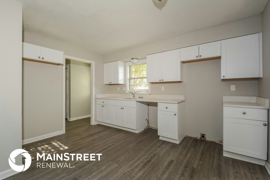 Building Photo - 4555 Port Royal Cove
