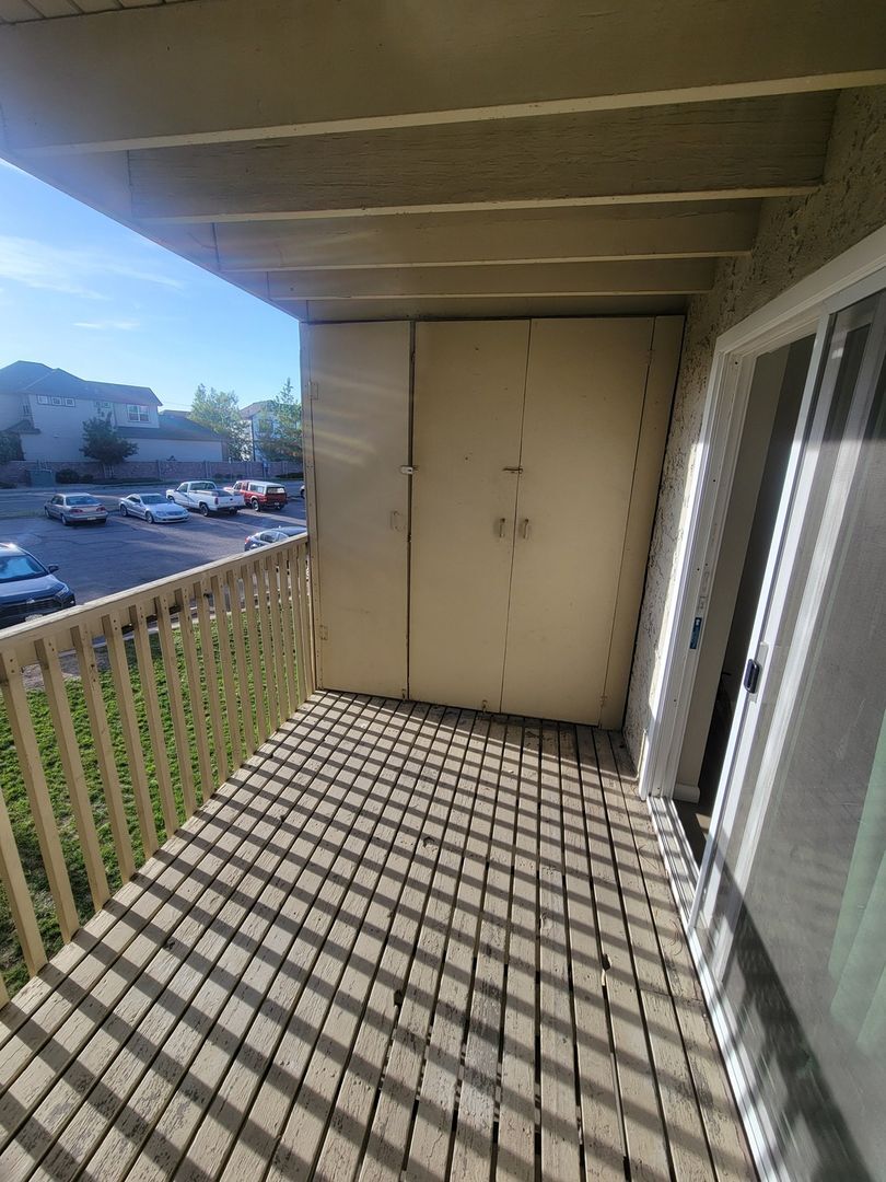 Building Photo - 1302 S Parker Rd