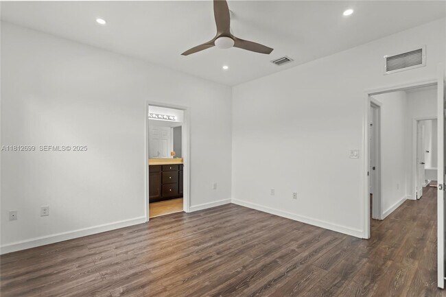 Building Photo - 3502 W 86th Terrace