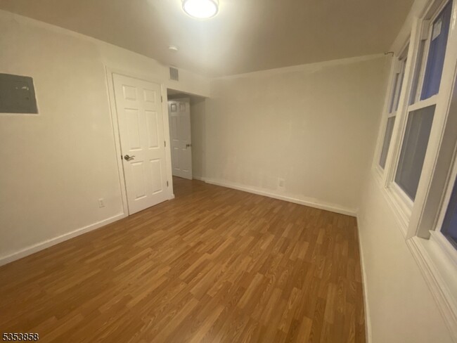 Building Photo - 83 4th St
