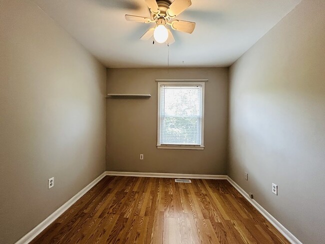 Building Photo - 2955 Lexington Ct