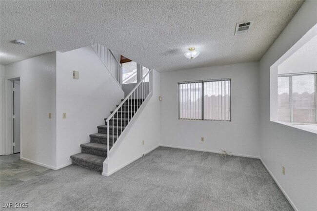 Building Photo - 1101 E Adelman Dr